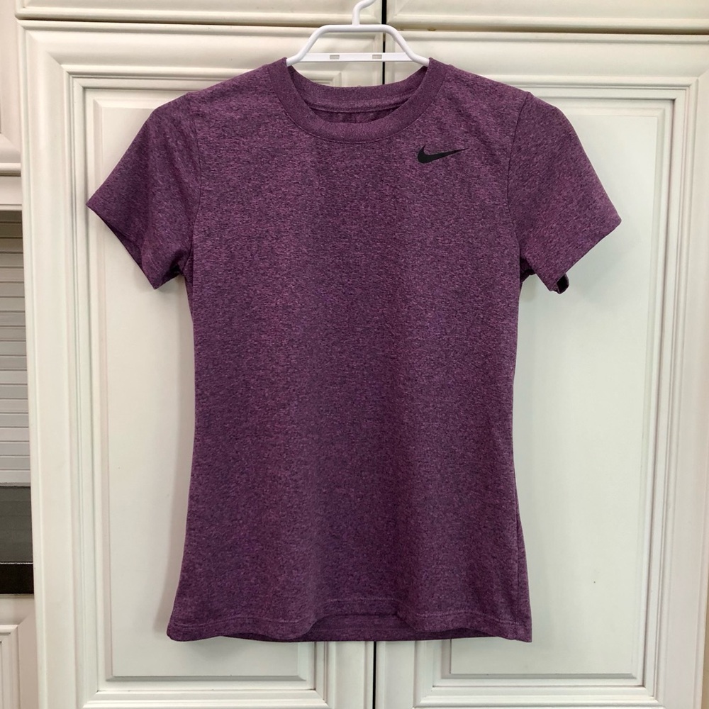 Nike women’s athletic The Nike Tee t-shirt